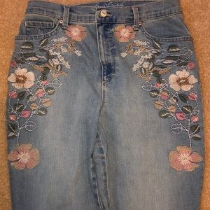 Jeans with flower pattern